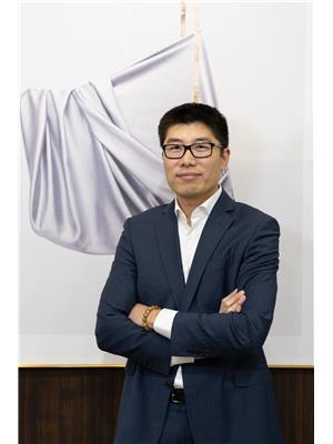 CHARLES LI