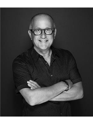 MICHAEL GENNIS