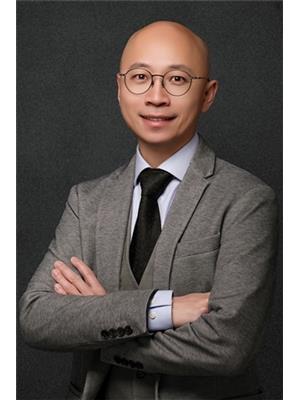 Simon Lau