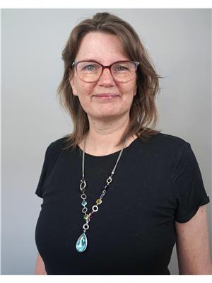 Jasmin Theobald