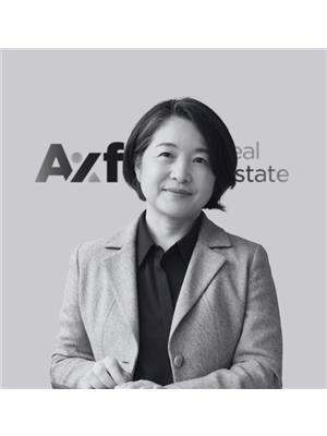 Emily Zhou