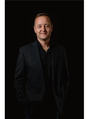 Christopher Bentley
