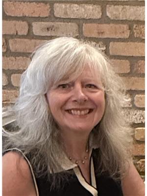 DONNA-LYNN DOUCETTE