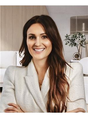 KATE PASINELLI