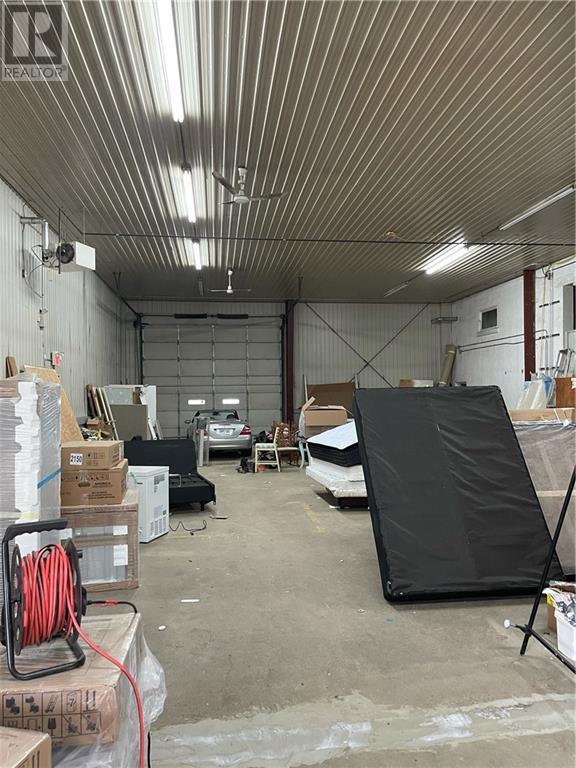 For lease 3532 PETAWAWA BOULEVARD, Petawawa, Ontario K8A1W9 1083830