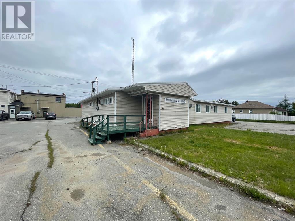 For Sale 84 Memorial Avenue Grand Falls Windsor Newfoundland Labrador A2a1r9 1225297 Realtor Ca