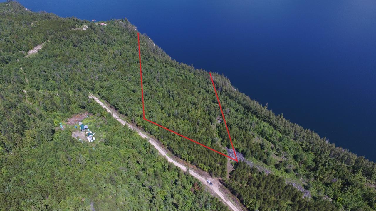 For sale Lot 4 LOWER ARROW LAKE, Castlegar, British Columbia V1N3H3