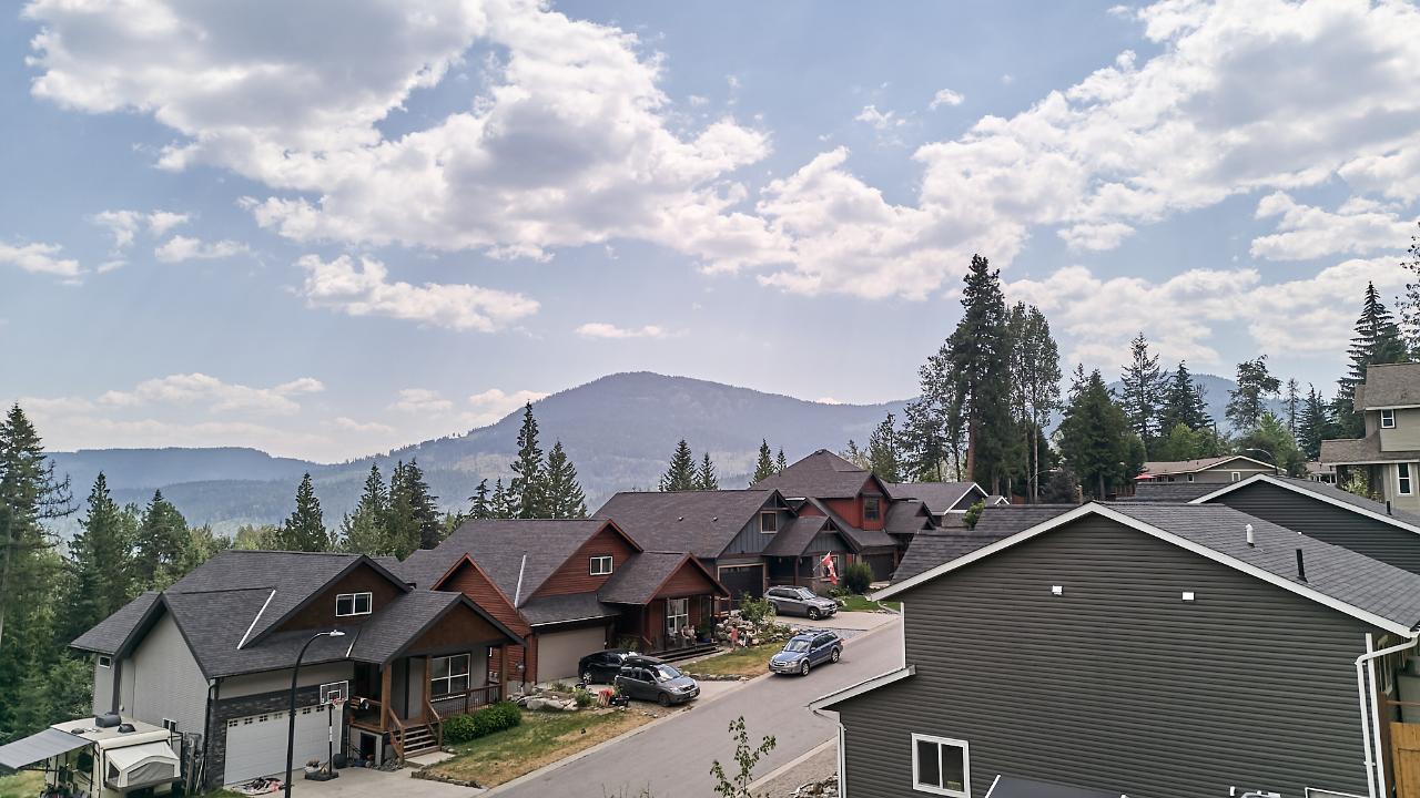 For sale 2812 CEDAR CRESCENT, Rossland, British Columbia V0G1Y0