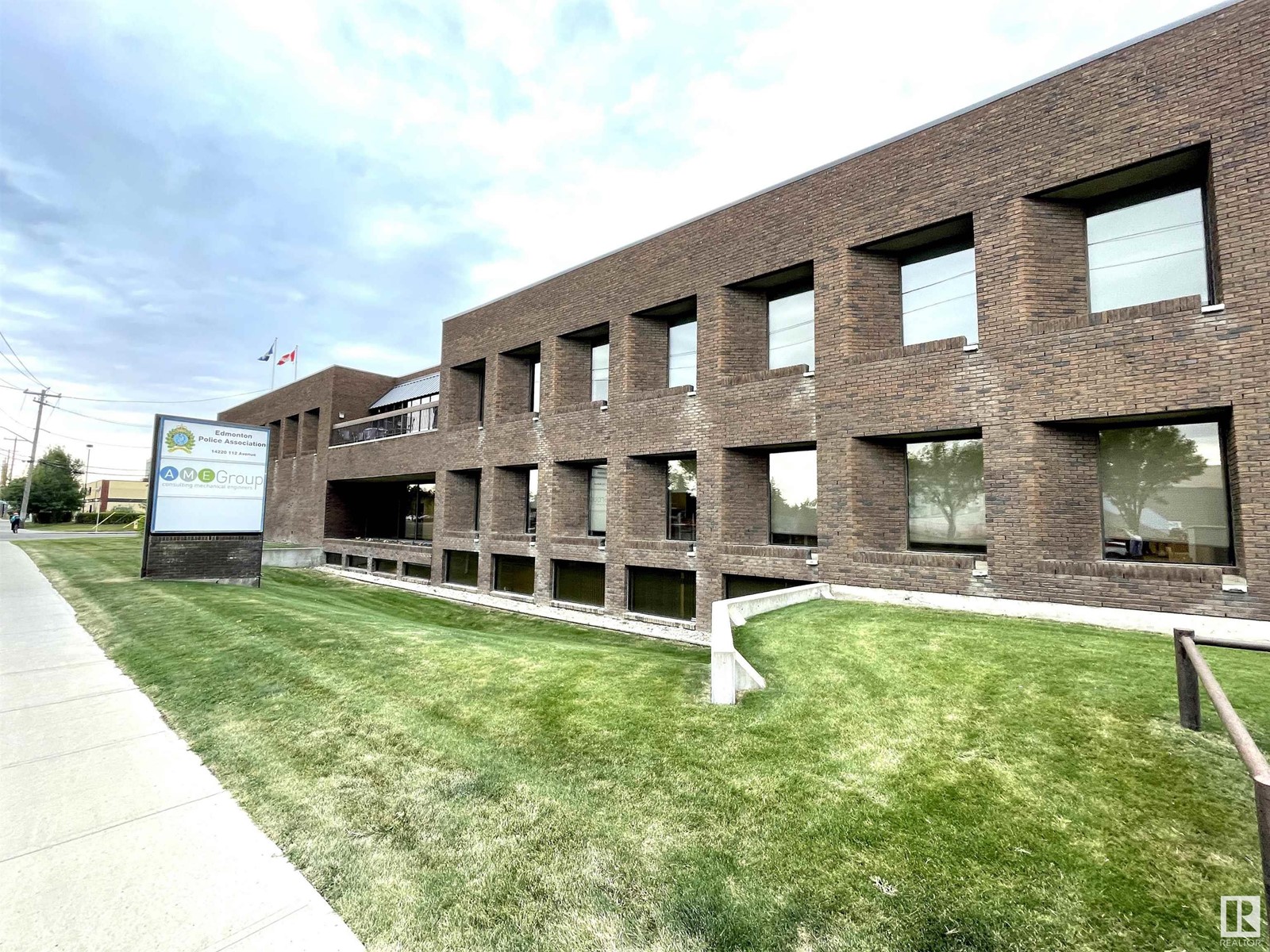 For lease 14220 112 AV NW, Edmonton, Alberta T5M2T8 E4314132 REALTOR.ca