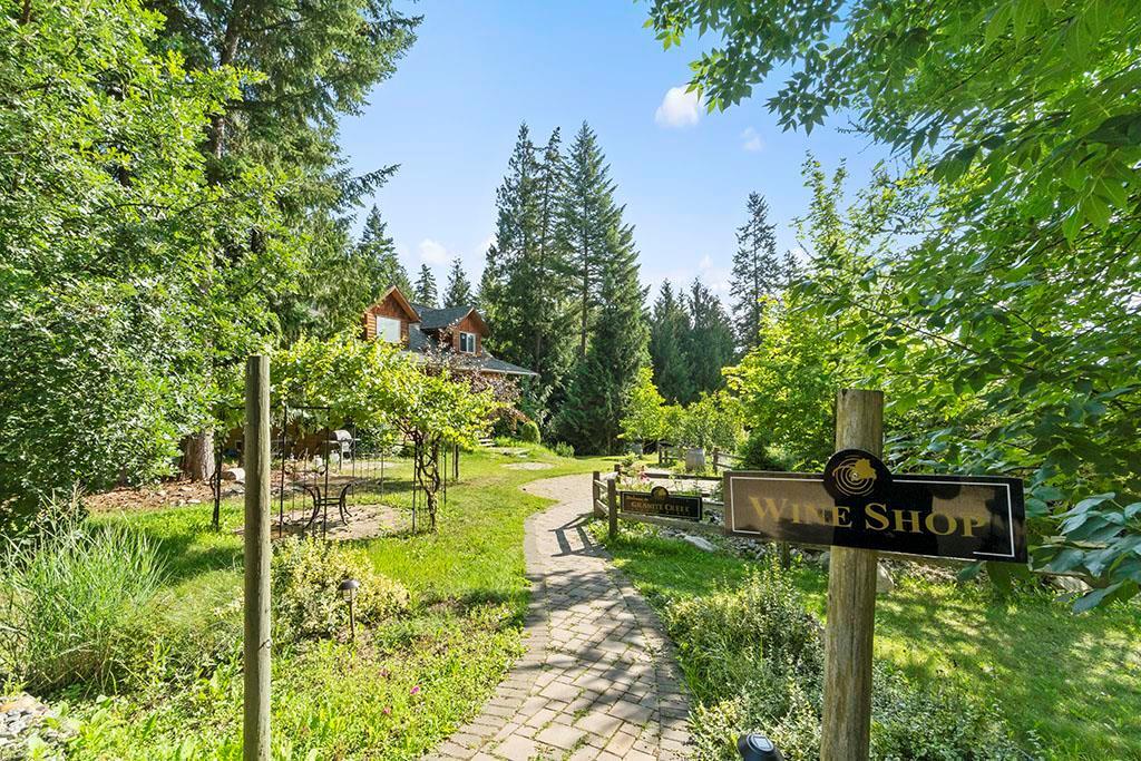 For sale 2302 Skimikin Road, Tappen, British Columbia V0E2X0