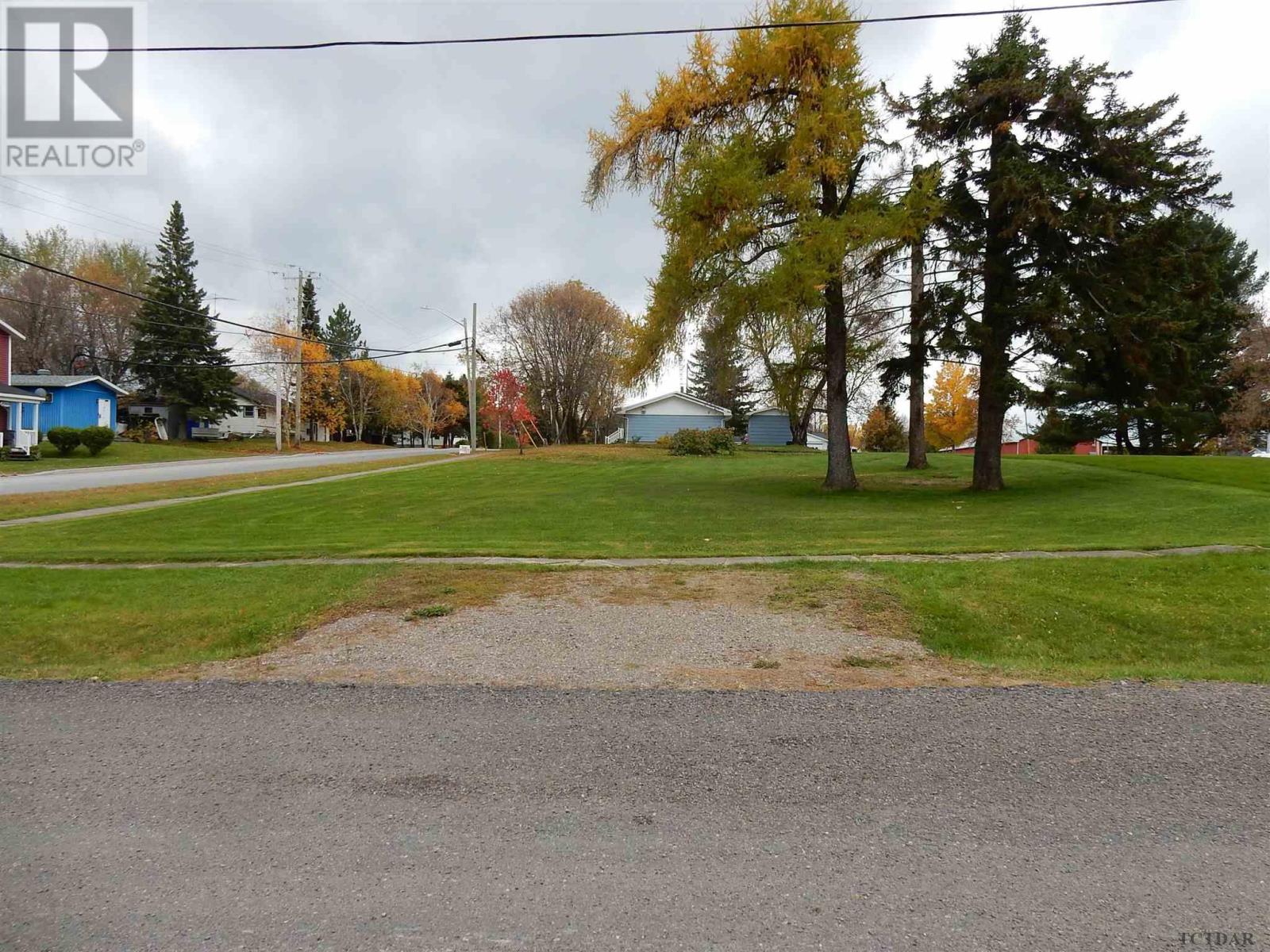 For sale 03 SECOND ST W, ELK LAKE, Ontario P0J1G0 TM222264 REALTOR.ca