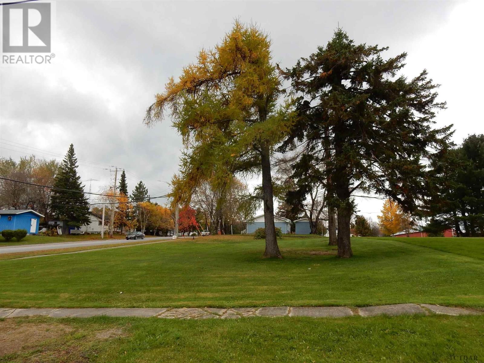 For sale 03 SECOND ST W, ELK LAKE, Ontario P0J1G0 TM222264 REALTOR.ca