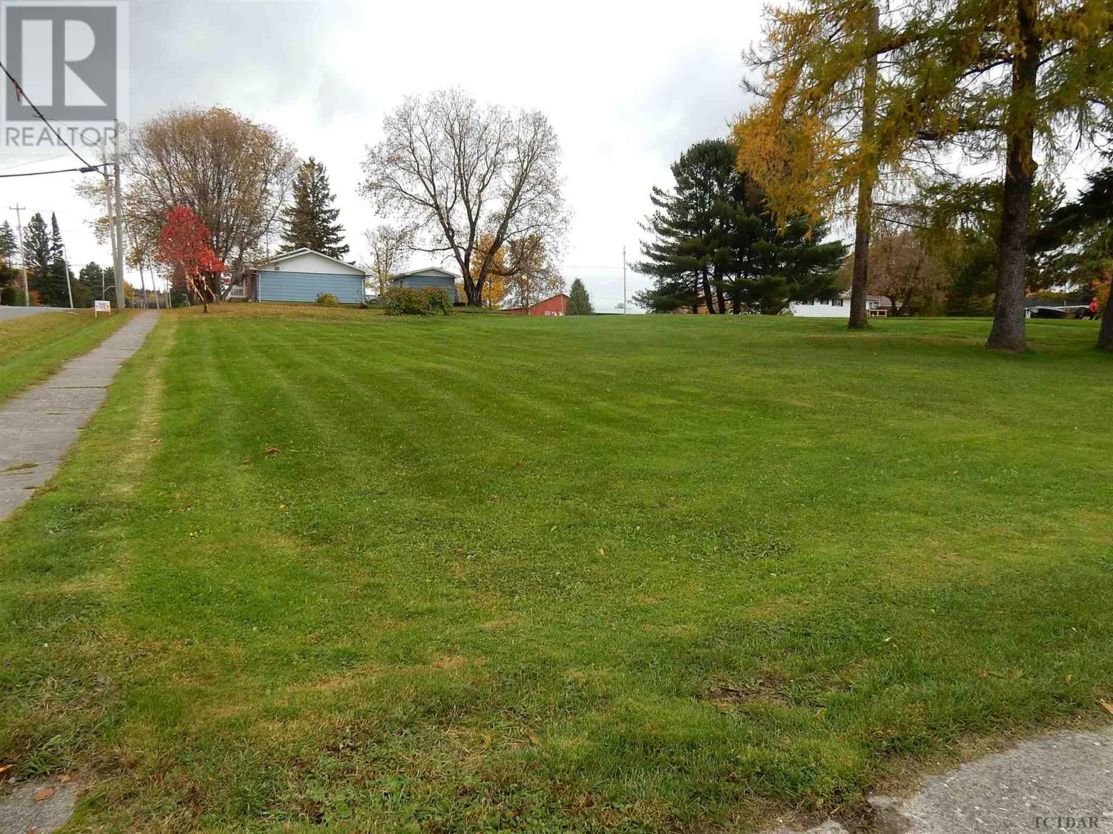 For sale 03 SECOND ST W, ELK LAKE, Ontario P0J1G0 TM222264 REALTOR.ca