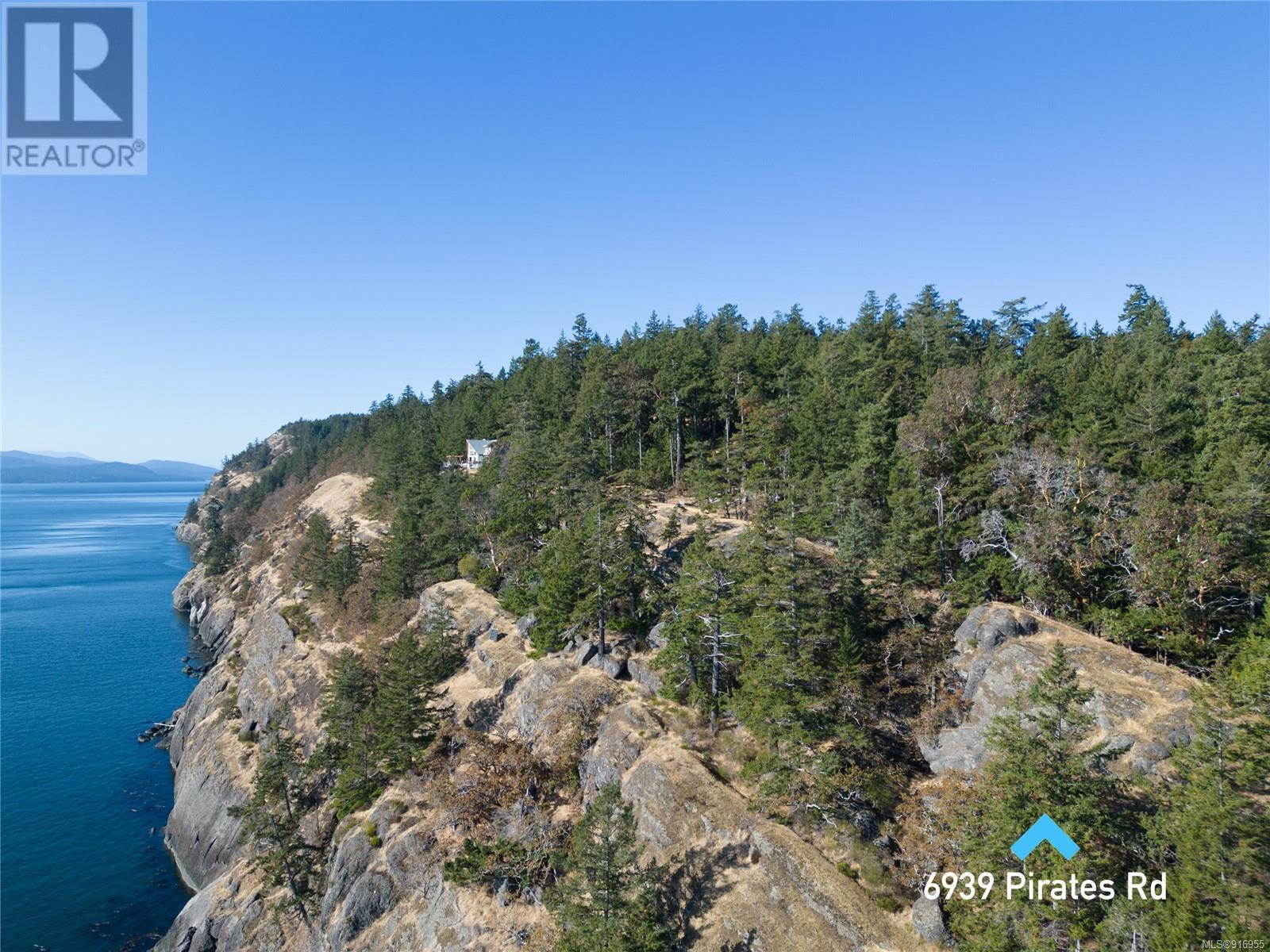 For sale: 6939 Pirates Rd, Pender Island, British Columbia V0N2M2 ...