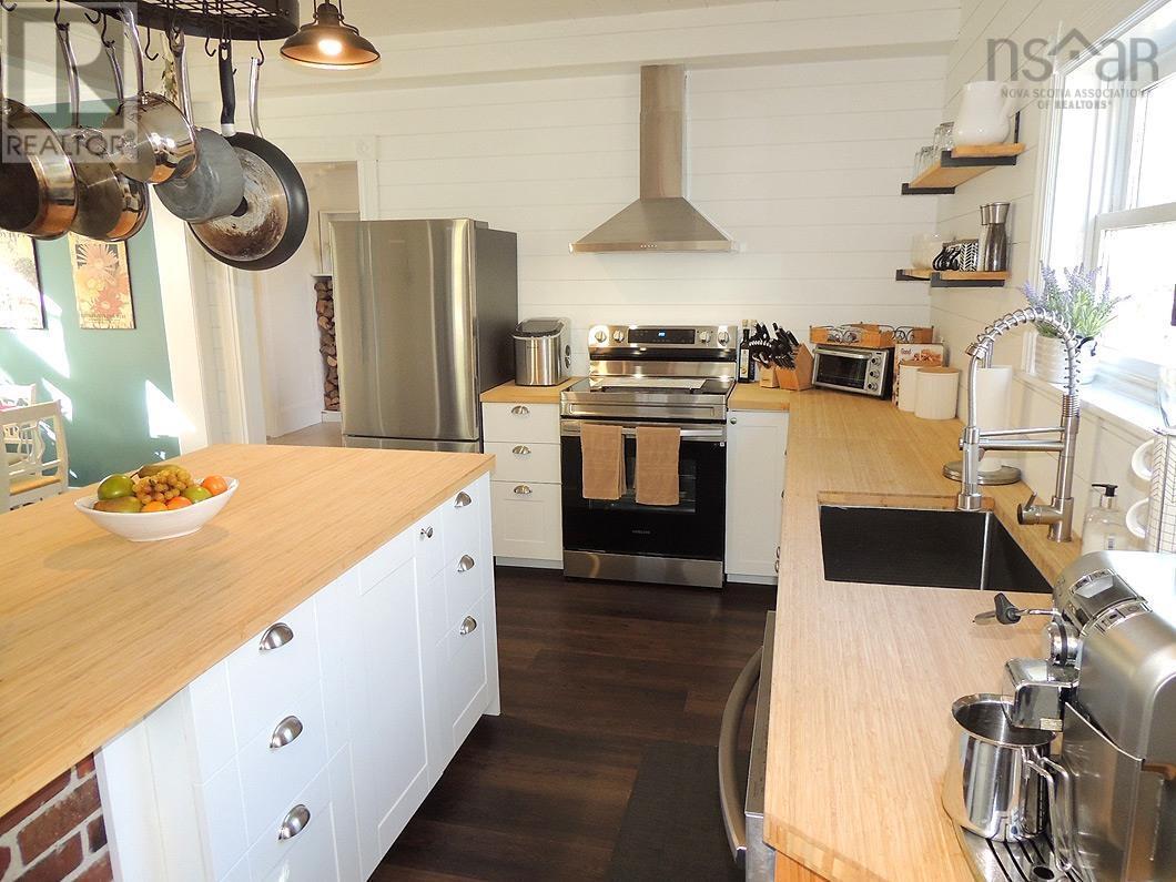 For sale 1341 Highway 331, Pleasantville, Nova Scotia B0R1G0