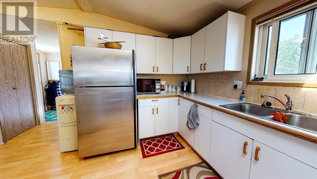 For sale 711 8 Avenue E, Bow Island, Alberta T0K0G0 A1225229 REALTOR.ca