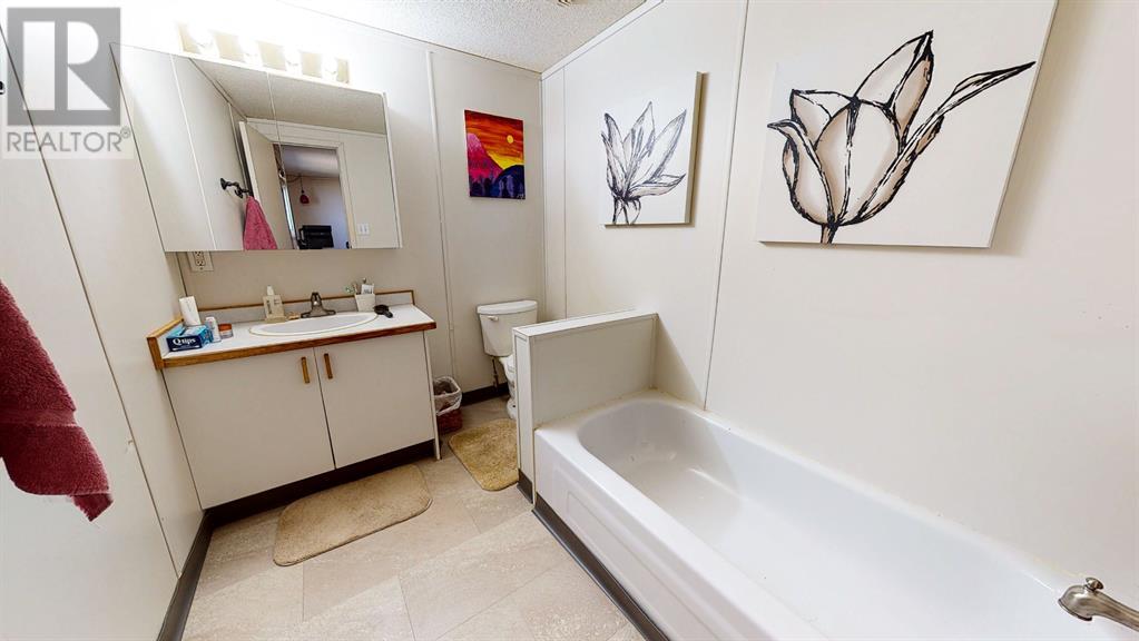 For sale 711 8 Avenue E, Bow Island, Alberta T0K0G0 A1225229 REALTOR.ca