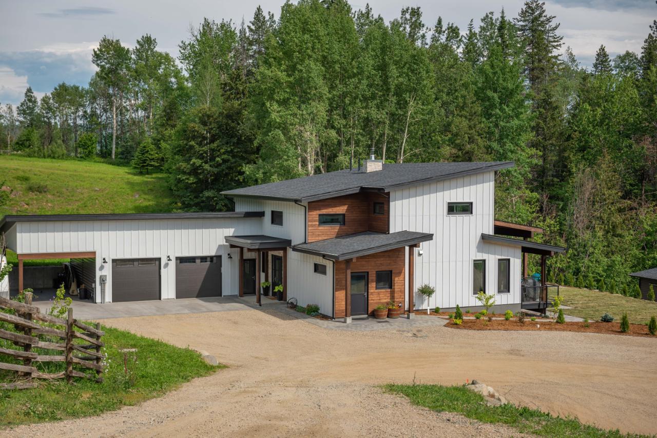 For sale 2993 HAPPY VALLEY ROAD, Rossland, British Columbia V0G1Y0 2468508 REALTOR.ca