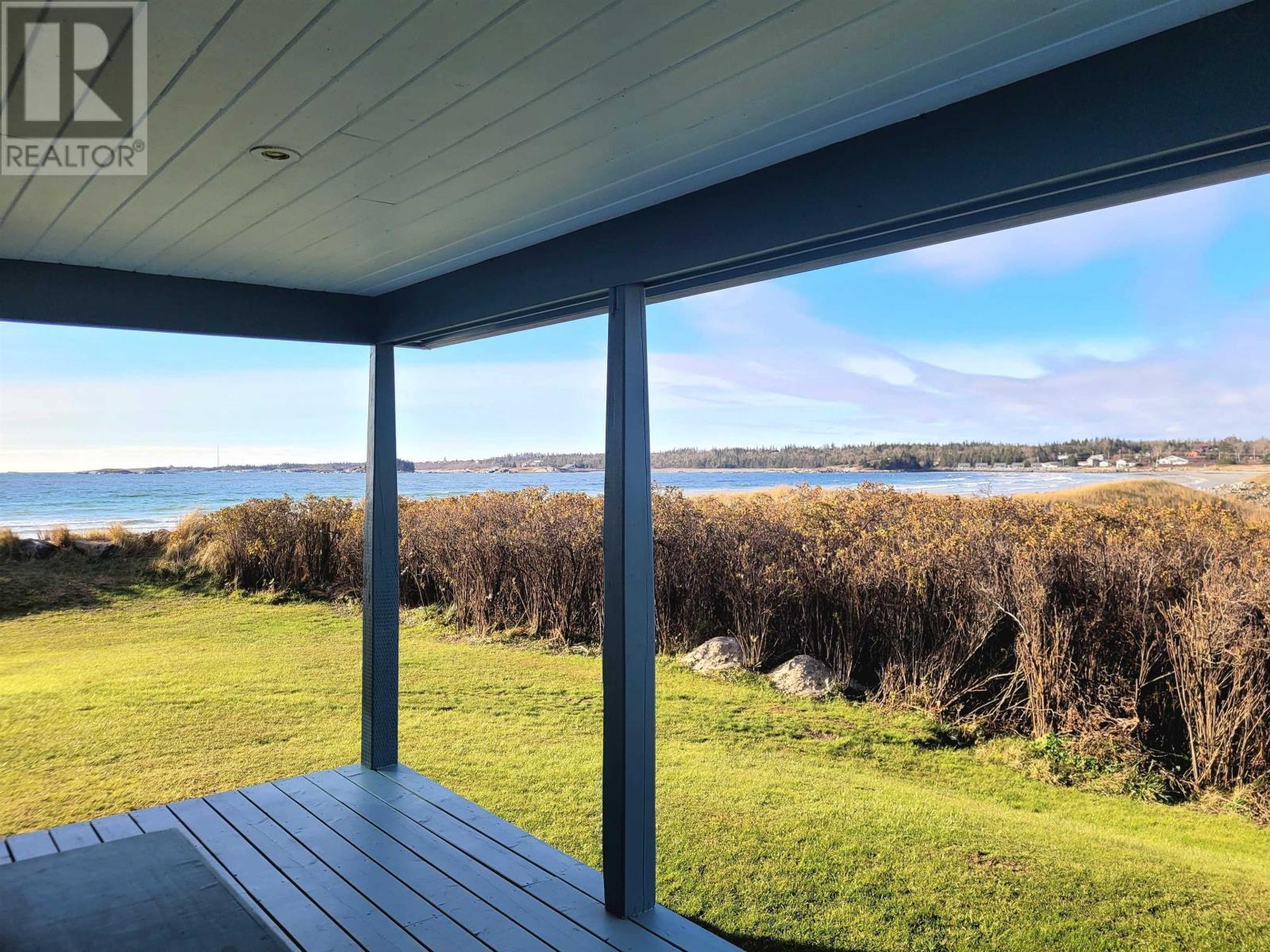 For sale 27 Locke Street, Lockeport, Nova Scotia B0T1L0 202226992