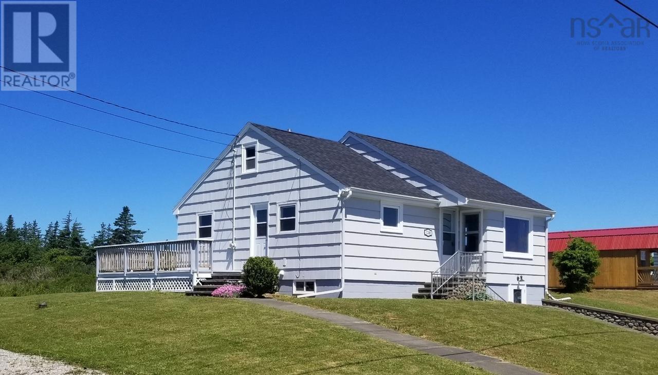 Ecosse Maison De Campagne A Vendre À vendre : 1248 Highway 335, Middle West Pubnico, Nouvelle-Écosse B0W3S0 -  202215245 | REALTOR.ca