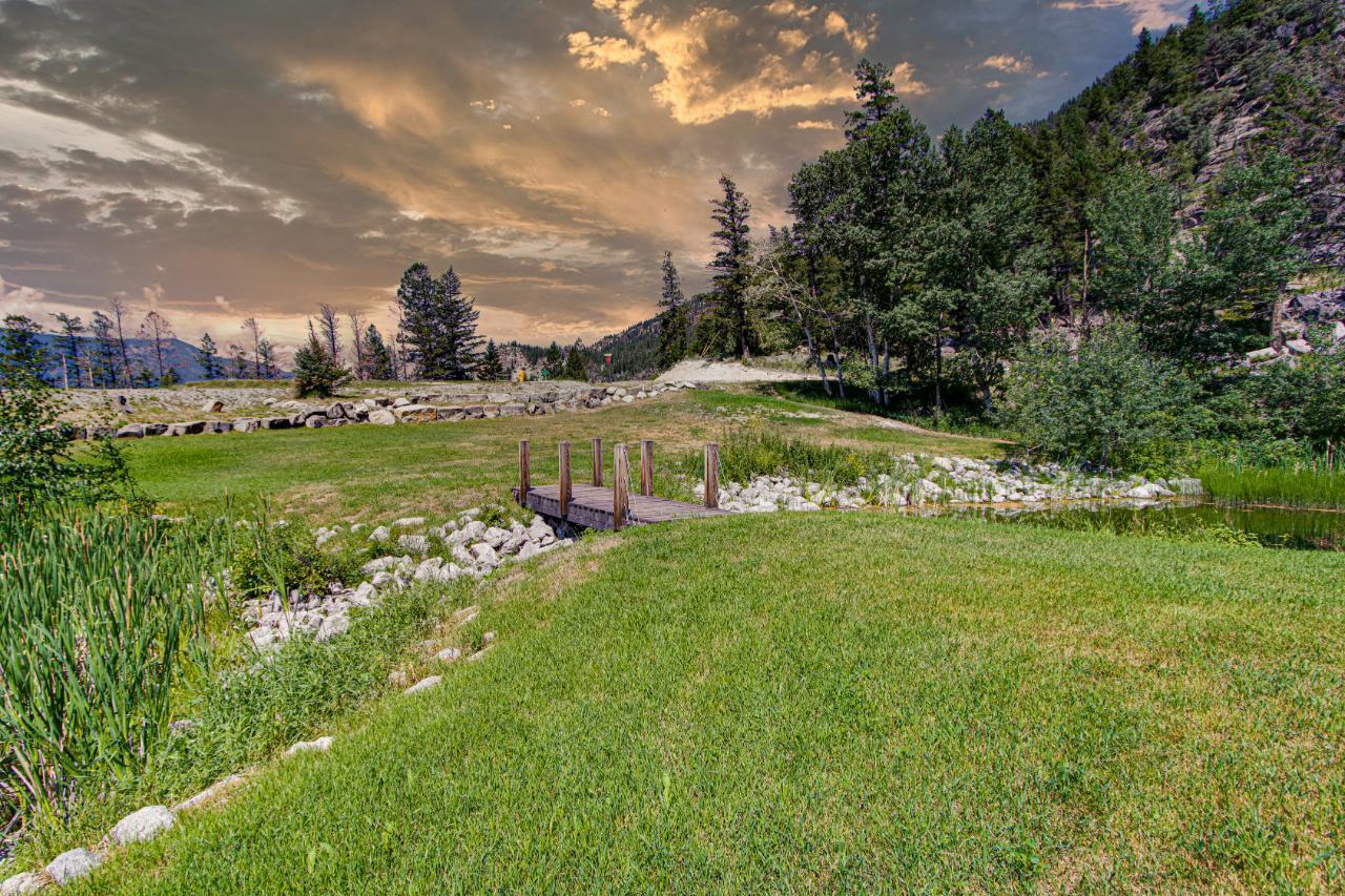 For sale 8692 COTTAGE LANE, Canal Flats, British Columbia V0B1B0 2468944 REALTOR.ca