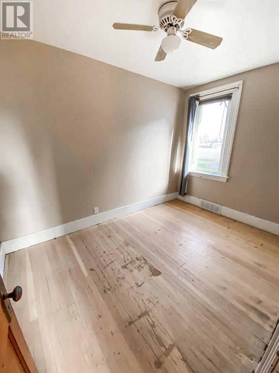 For sale 117 1st Ave SE, Falher, Alberta T0H1M0 A1073022 REALTOR.ca