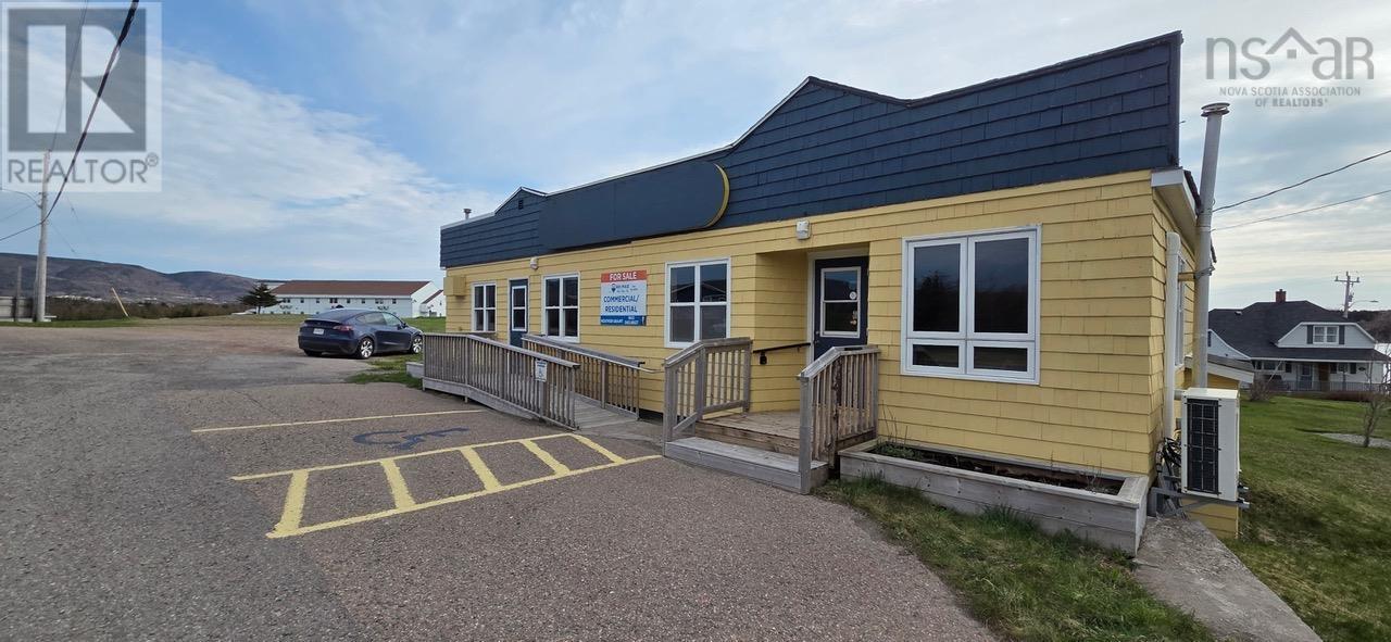 For sale 14925 Cabot Trail Road, Chéticamp, Nova Scotia B0E1H0