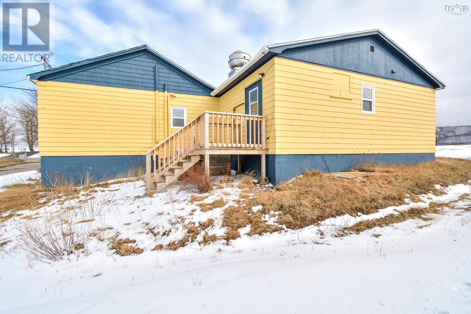 For sale 14925 Cabot Trail Road, Chéticamp, Nova Scotia B0E1H0