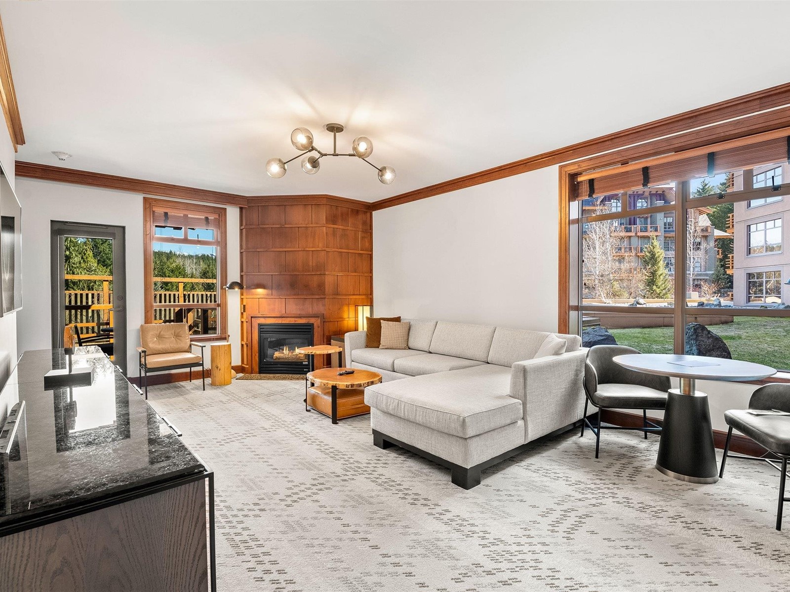 For sale 305/306 4591 WAY, Whistler, British Columbia V8E0Y4