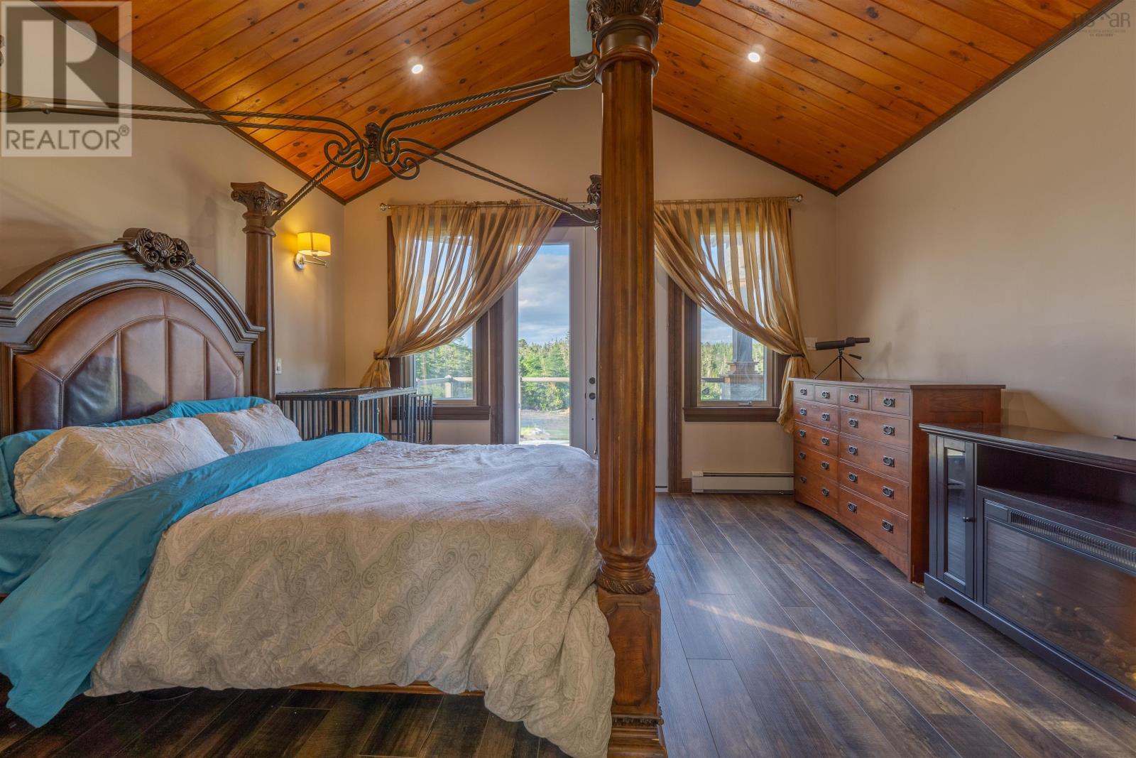 For sale 3993 Clam Harbour Road, Clam Bay, Nova Scotia B0J2L0