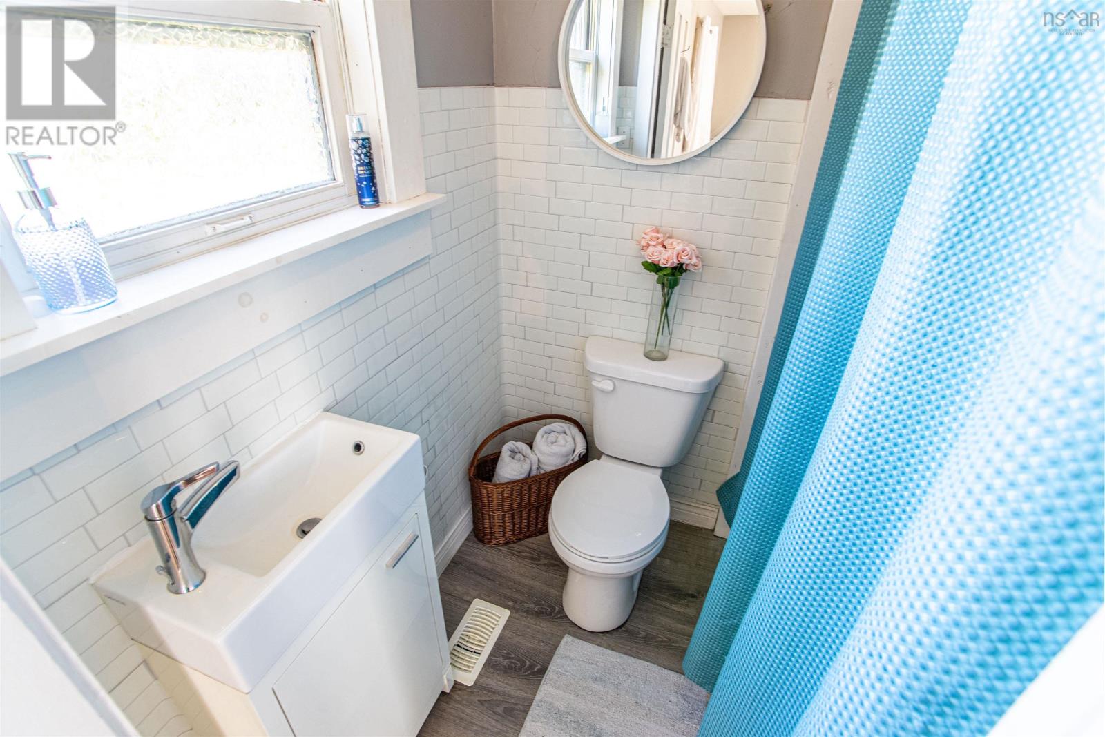 For sale 543 Highway 201, Moschelle, Nova Scotia B0S1A0 202227599 REALTOR.ca