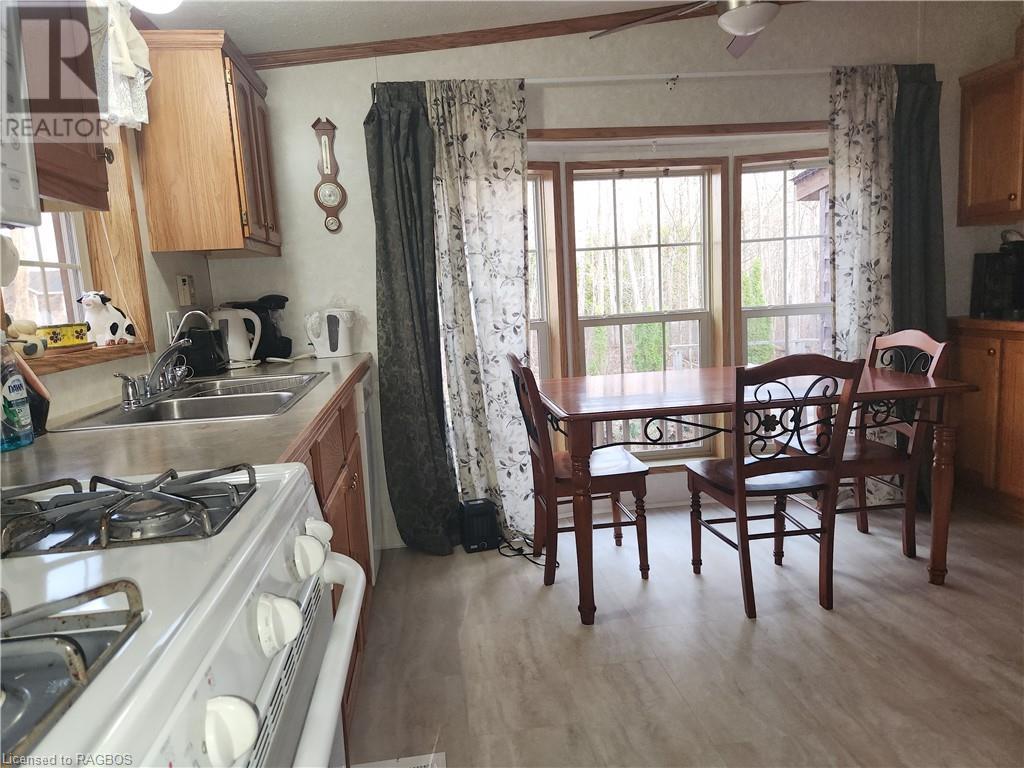 For sale 41 MAPLE Drive, Miller Lake, Ontario N0H1Z0 40402709