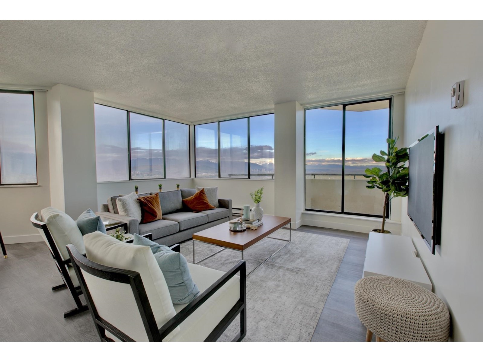 À vendre 2502 6540 BURLINGTON AVENUE, Burnaby, ColombieBritannique V5H4G3 R2770822 REALTOR.ca