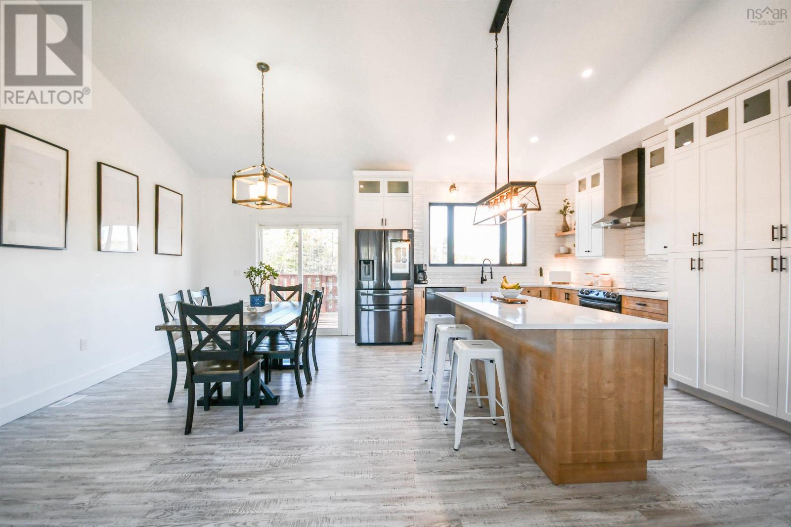 For sale 548 Cobequid Road, Lower Sackville, Nova Scotia B4C4G1