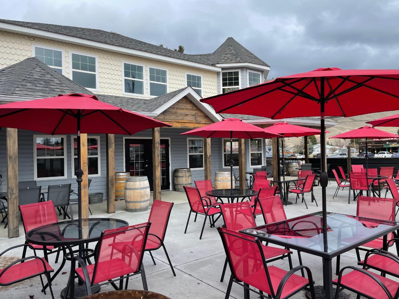 For sale 607 EIGHTH AVENUE, Midway, British Columbia V0H1M0 2470391 REALTOR.ca