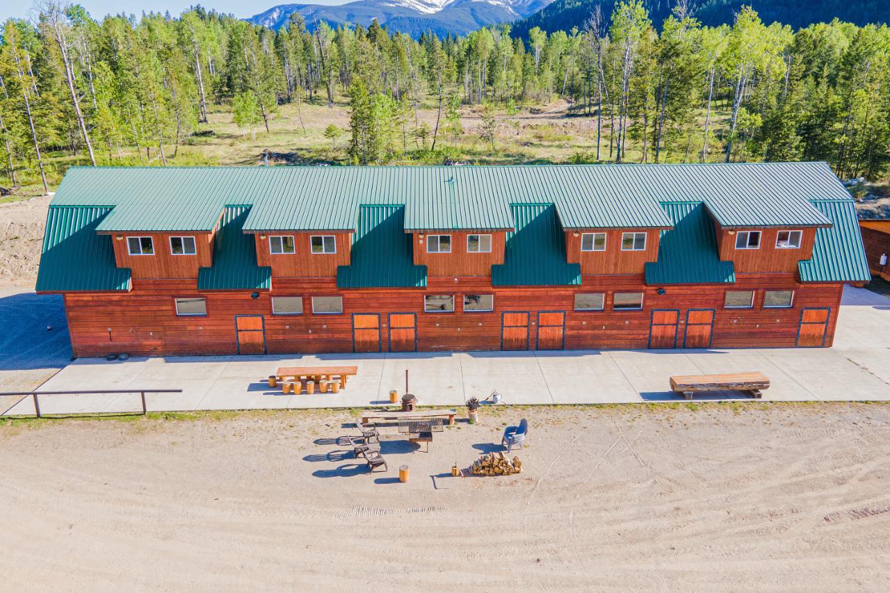 For sale 3054 HOULGRAVE RD, Invermere, British Columbia V0A1K5 2470488 REALTOR.ca