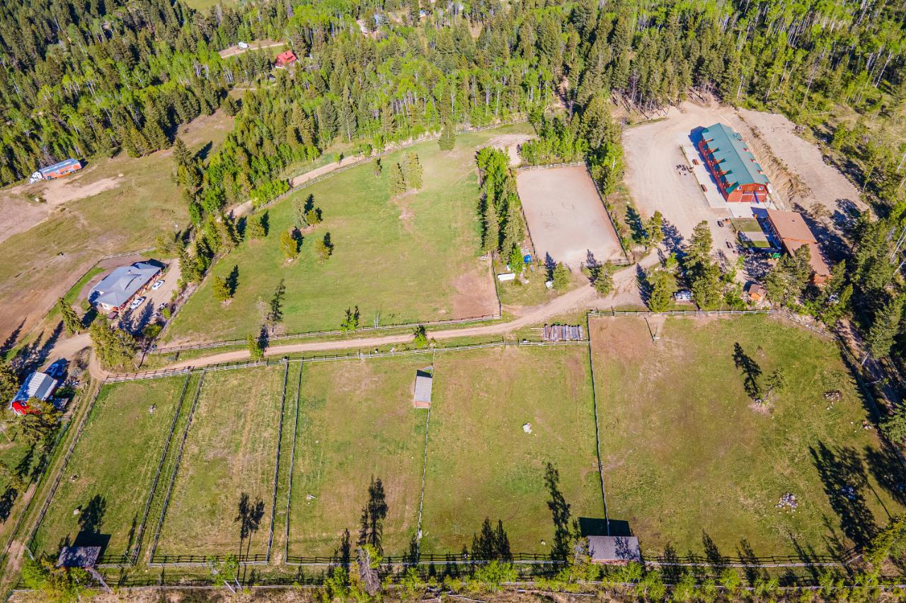 For sale 3054 HOULGRAVE RD, Invermere, British Columbia V0A1K5