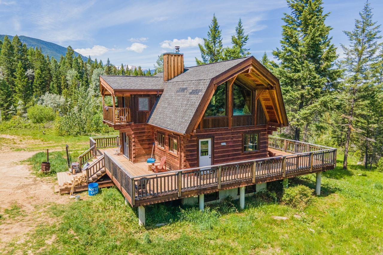 For sale 3054 HOULGRAVE RD, Invermere Rural, British Columbia V0A1K5