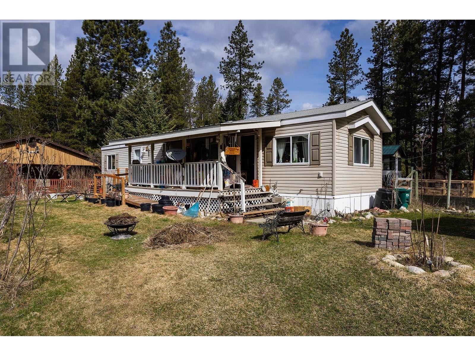 For sale 85 Ernest Avenue, Beaverdell, British Columbia V0H1A0