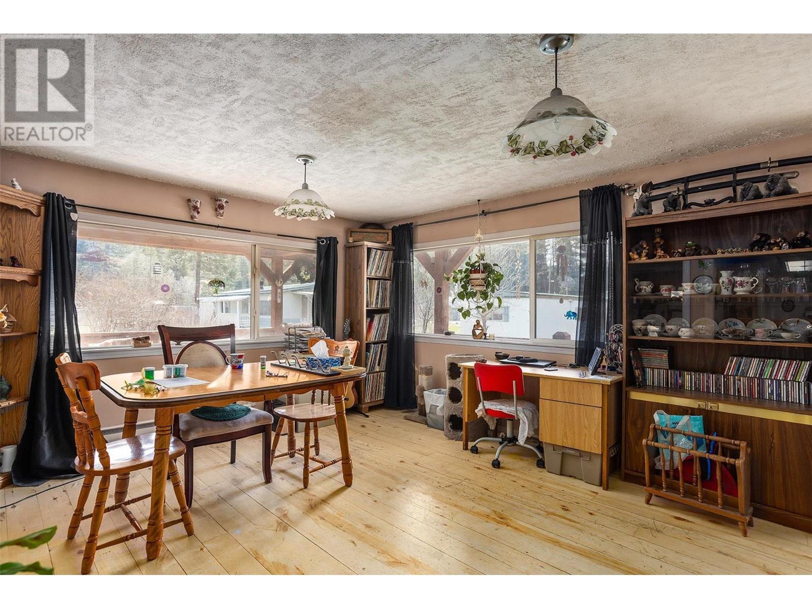 For sale 85 Ernest Avenue, Beaverdell, British Columbia V0H1A0