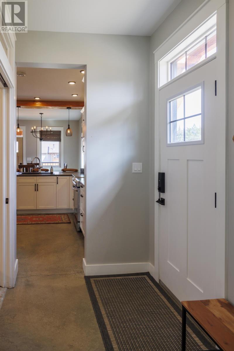 For sale 1131 2ND AVENUE, McBride, British Columbia V0J2E0 R2775937