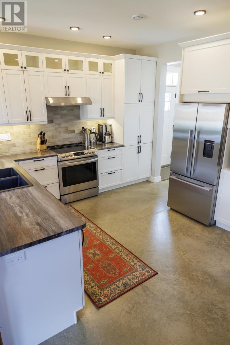 For sale 1131 2ND AVENUE, McBride, British Columbia V0J2E0 R2775937 REALTOR.ca