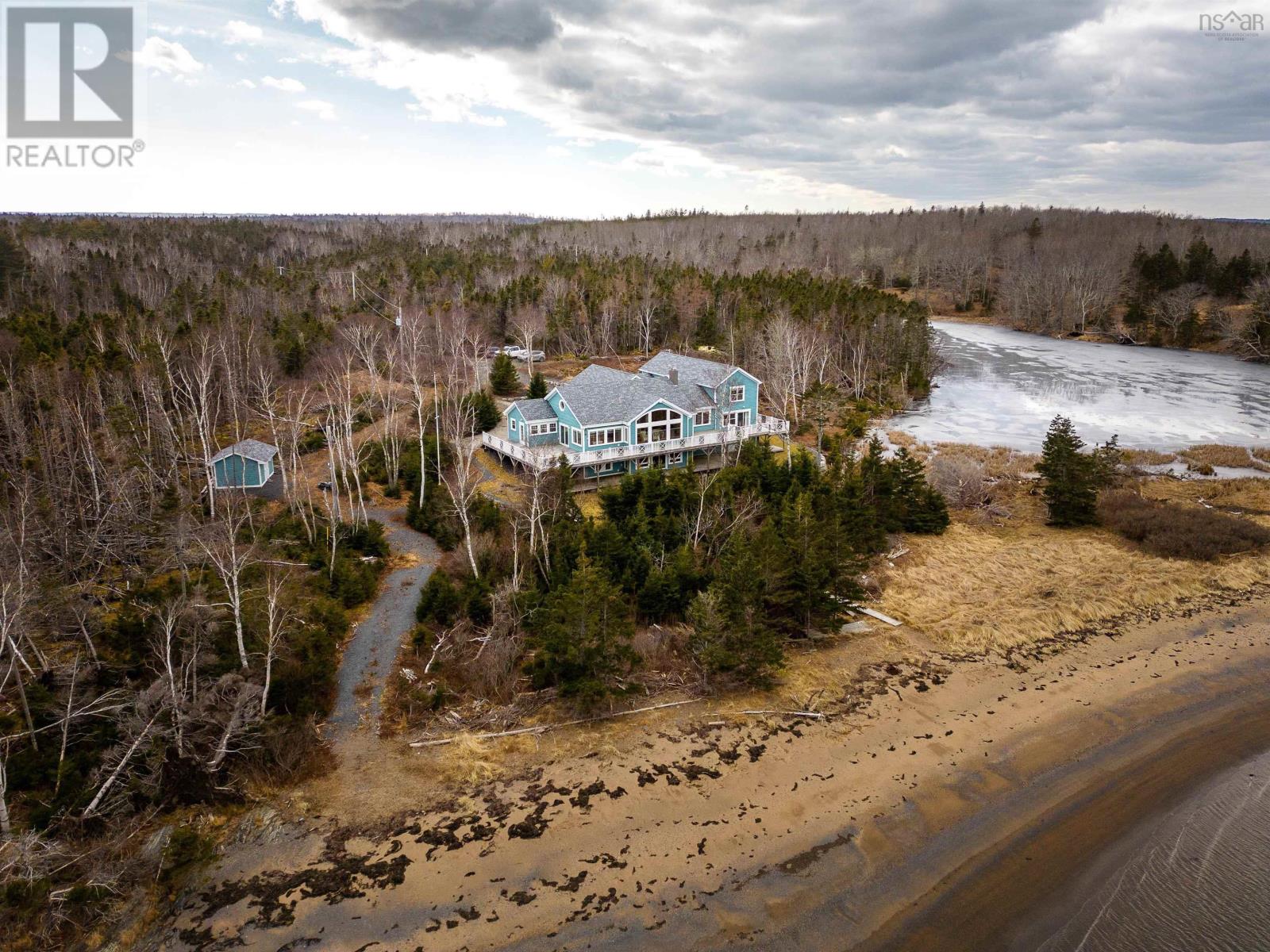 For sale 24 Fir Court, Heckmans Island, Nova Scotia B0J2C0 202302347