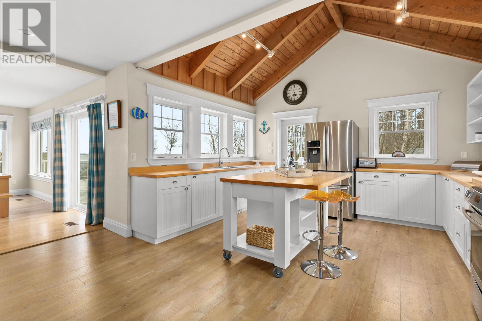 For sale 24 Fir Court, Heckmans Island, Nova Scotia B0J2C0 202302347