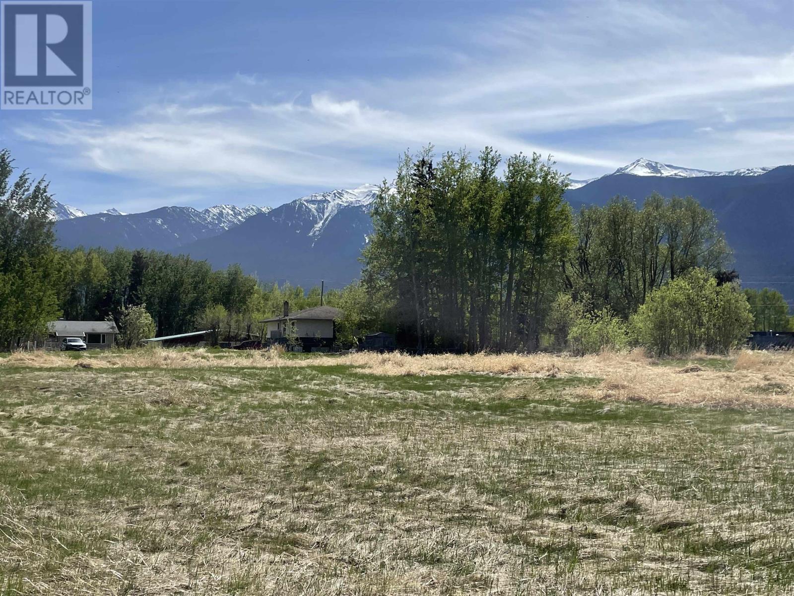 For sale 210 HORSESHOE LAKE ROAD, McBride, British Columbia V0J2E0