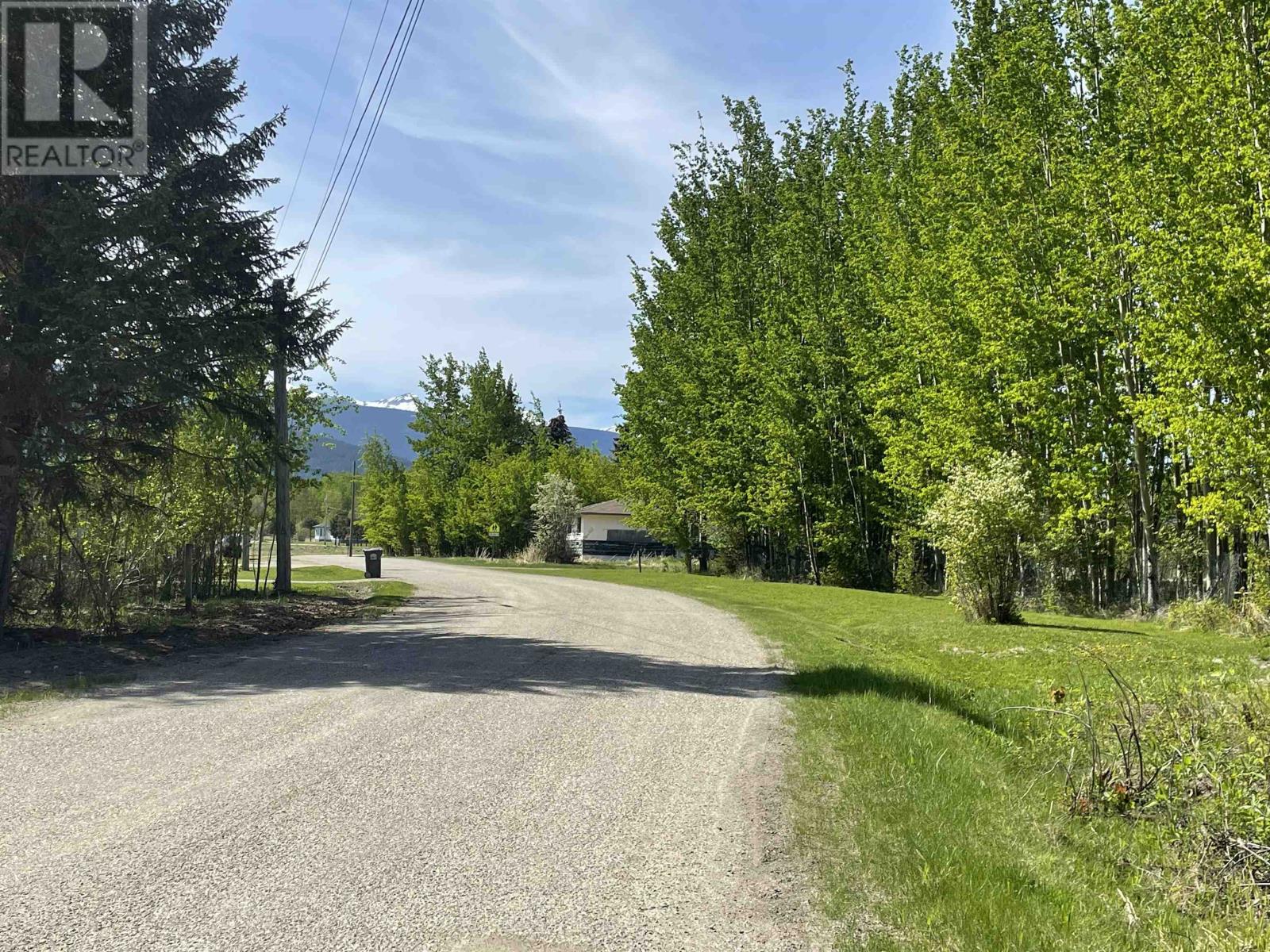 For sale 210 HORSESHOE LAKE ROAD, McBride, British Columbia V0J2E0