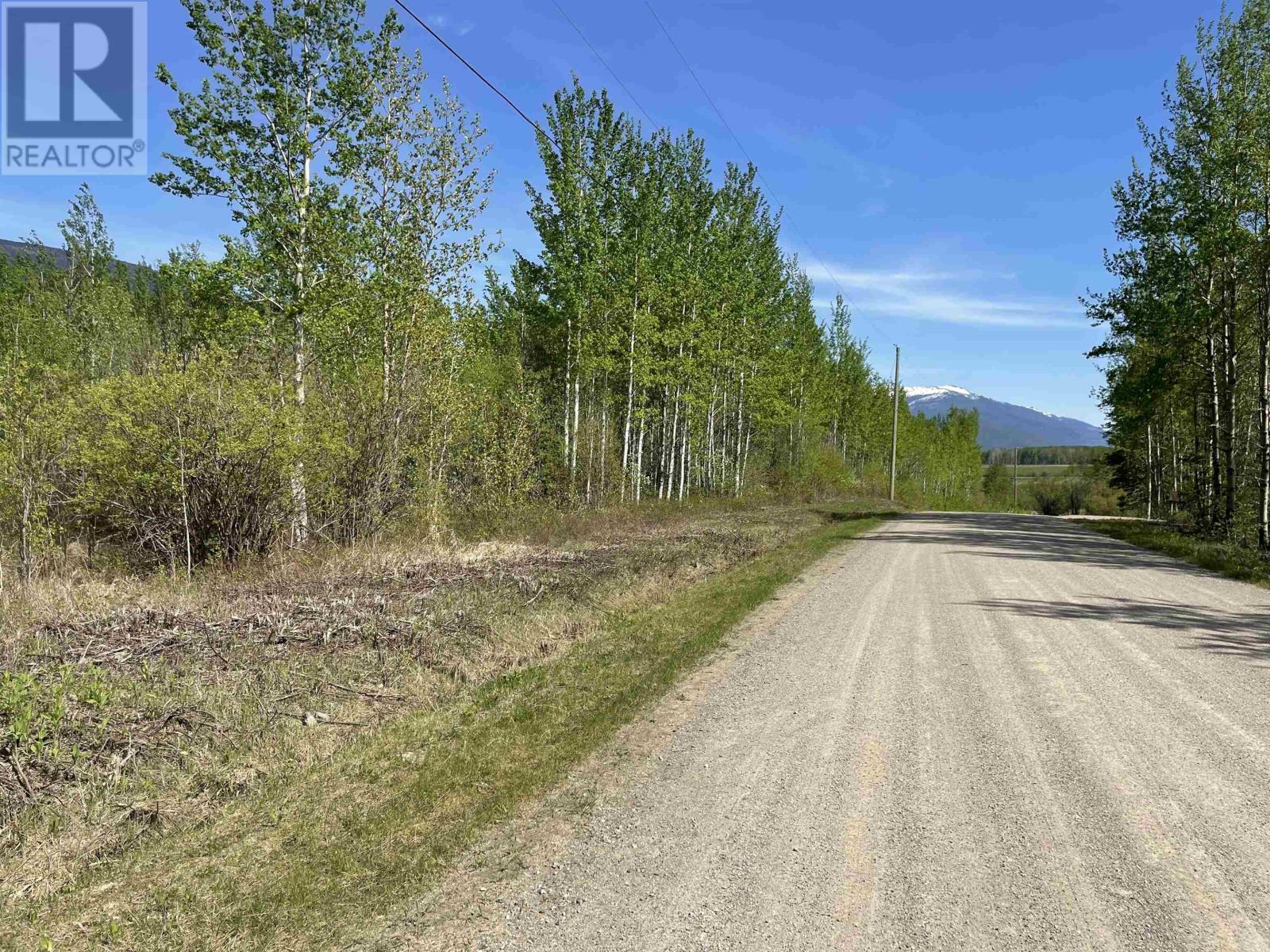 For sale 210 HORSESHOE LAKE ROAD, McBride, British Columbia V0J2E0
