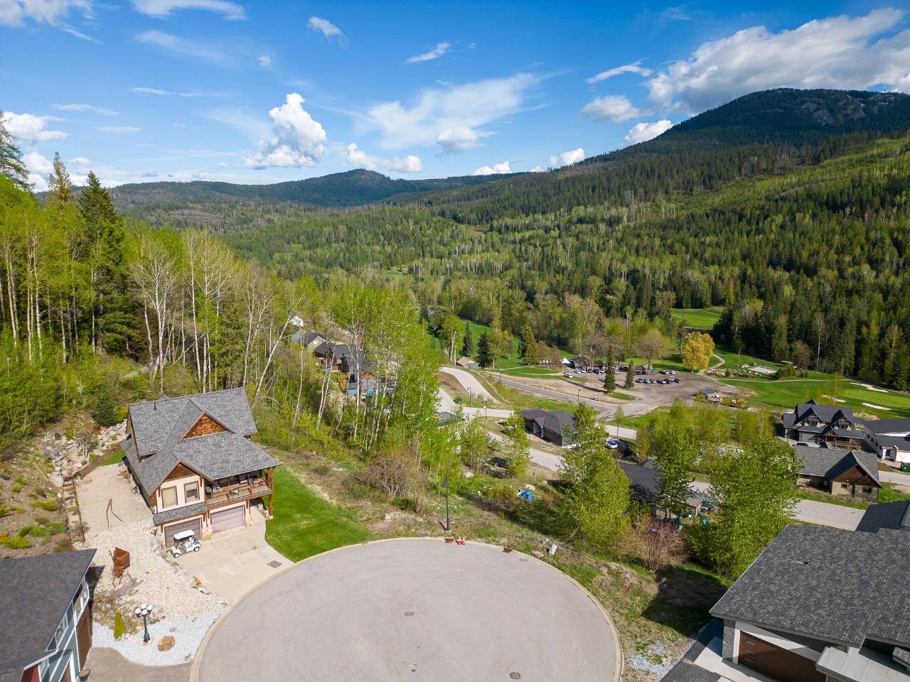 For sale 1021 SILVERTIP ROAD, Rossland, British Columbia V0G1Y0 2470639 REALTOR.ca