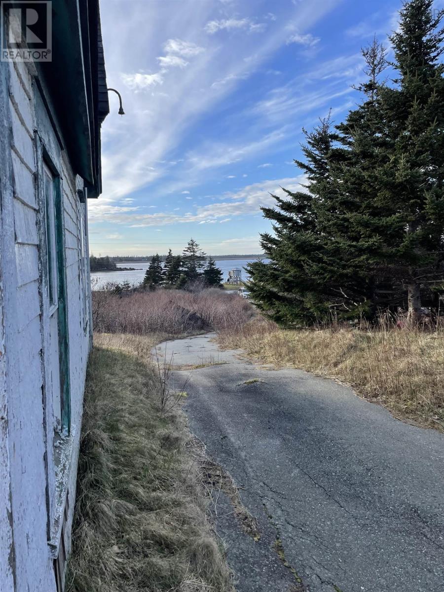 For sale 7292 Highway 3, Upper Woods Harbour, Nova Scotia B0W2E0