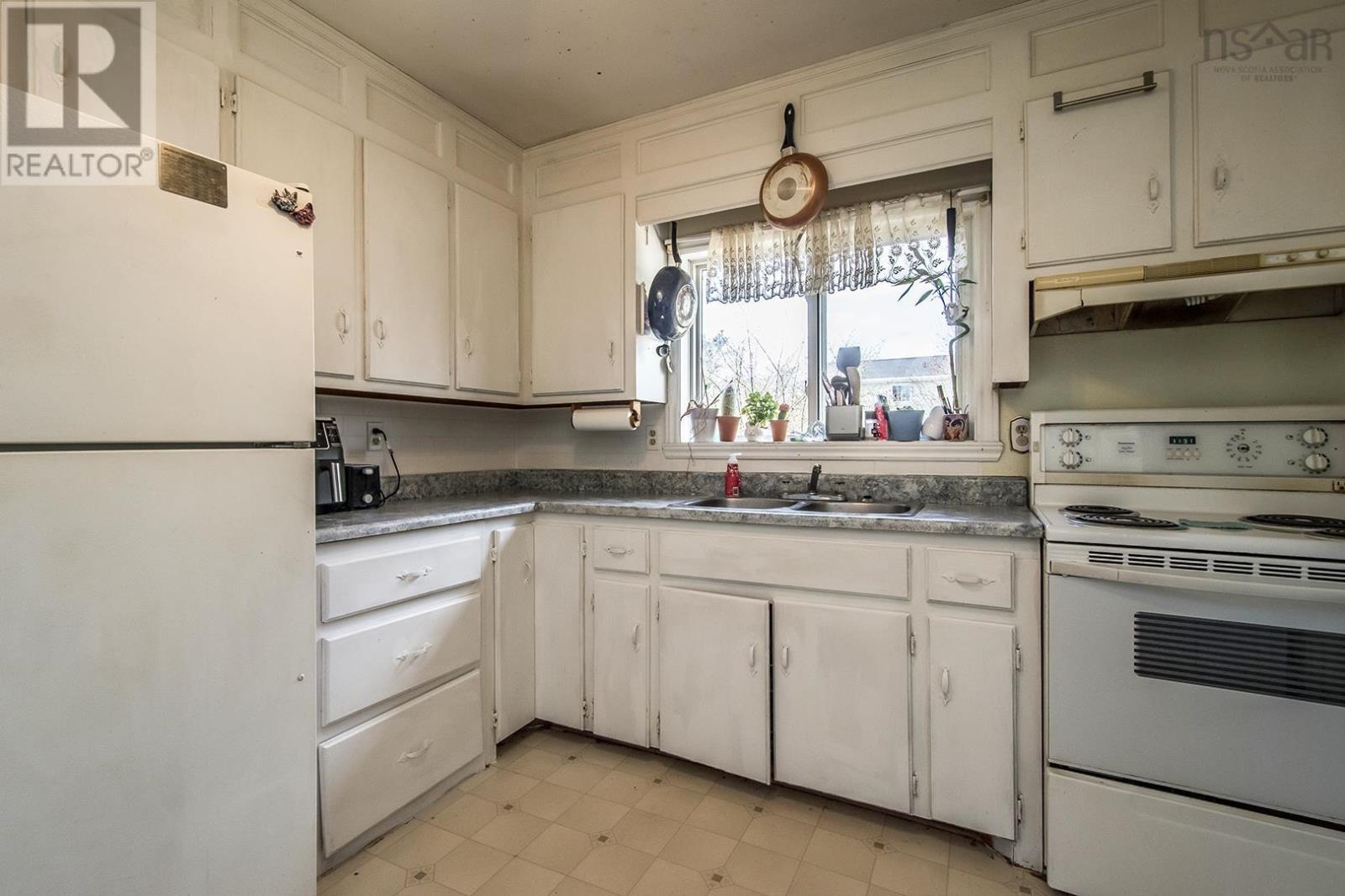 92 Cranberry Crescent, Dartmouth, Nova Scotia B2W5A9 REALTOR.ca